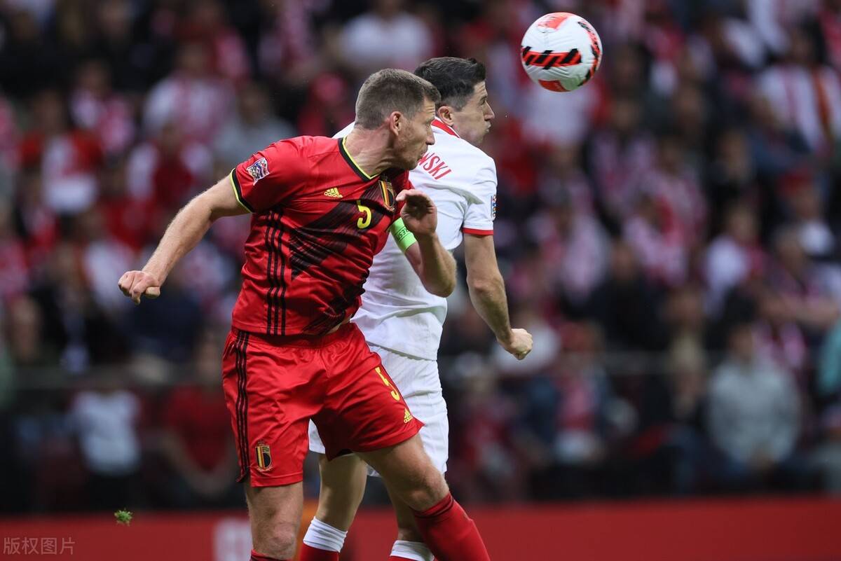 爱游戏在线-波兰横扫荷兰，格纳布里统治全场