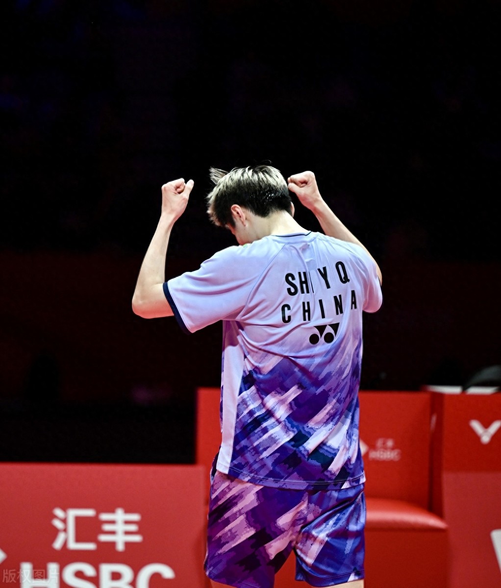 爱游戏官方-马来西亚队横扫印度队,石宇奇统治全场